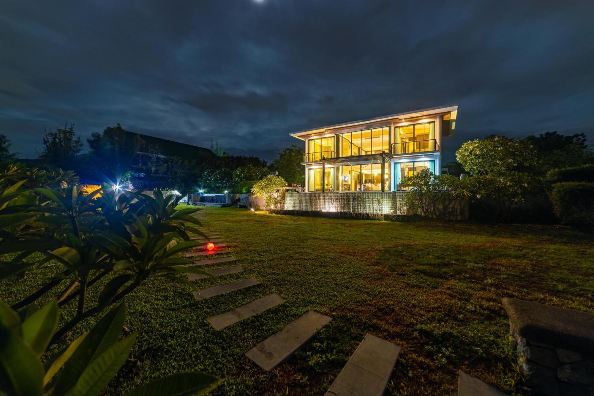 Beachfront Modern 4 Bedroom Pool Villa - Rv HHQ Extérieur photo