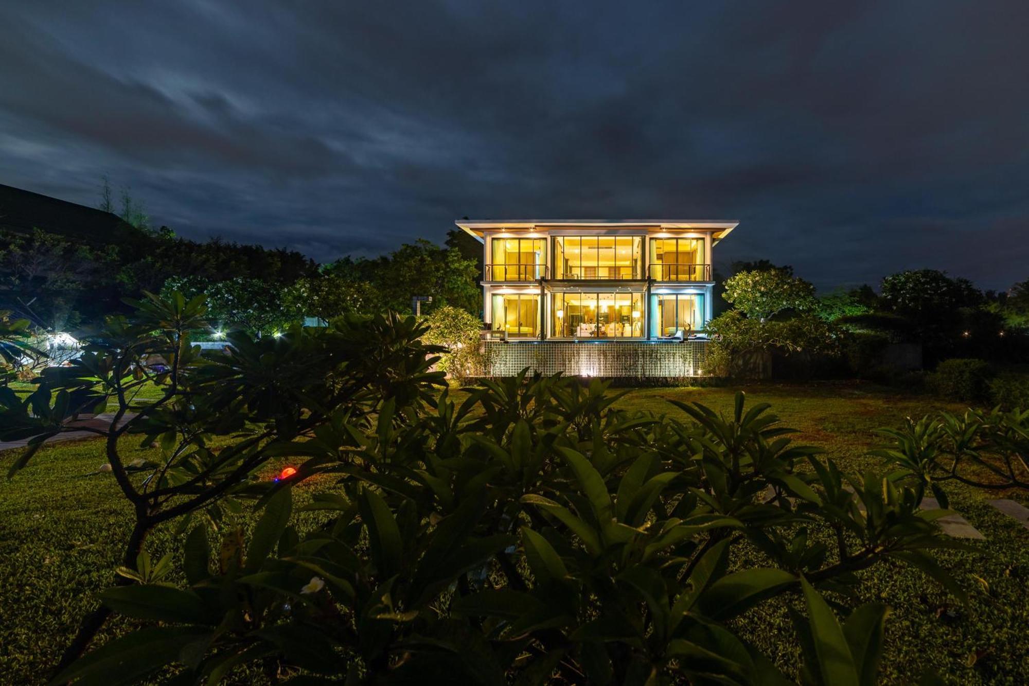 Beachfront Modern 4 Bedroom Pool Villa - Rv HHQ Extérieur photo